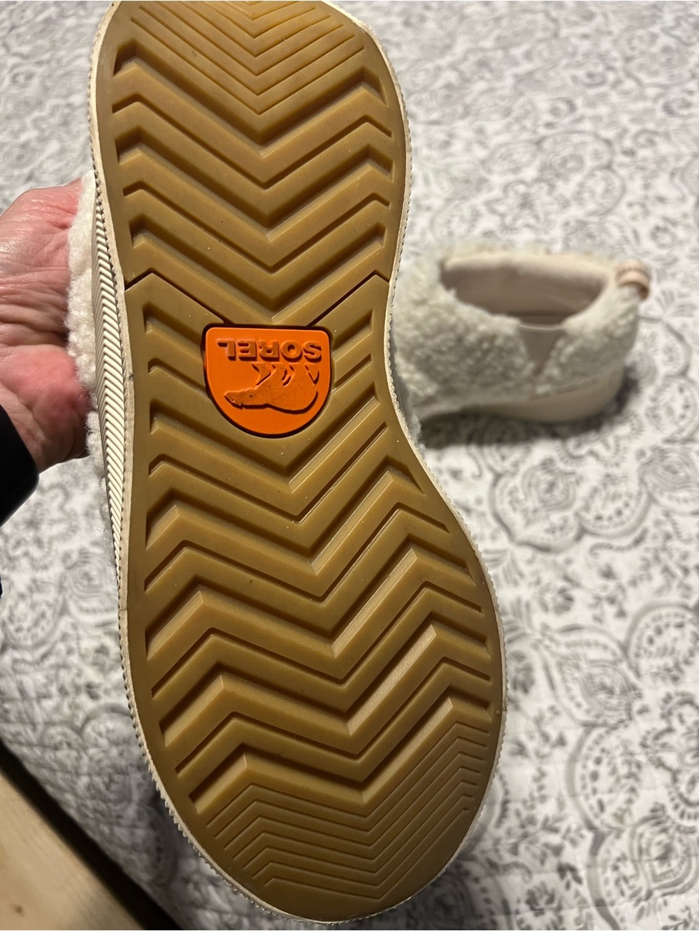 Sorel out  n about  Cream Sherpa-Lined Slip-On Sneakers worn once - Picture 10 of 10